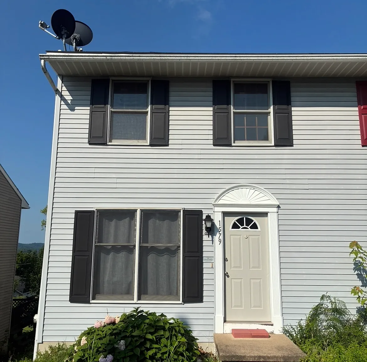 2 bed, 1008 sqft, $1,550 — Photo 1