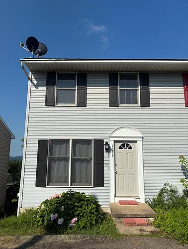 1579 3rd St Photo 1