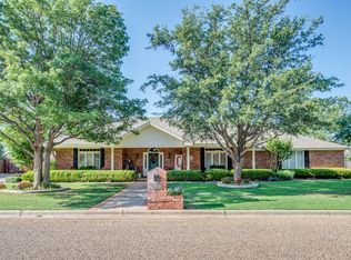 1416 8th St, Shallowater, TX 79363