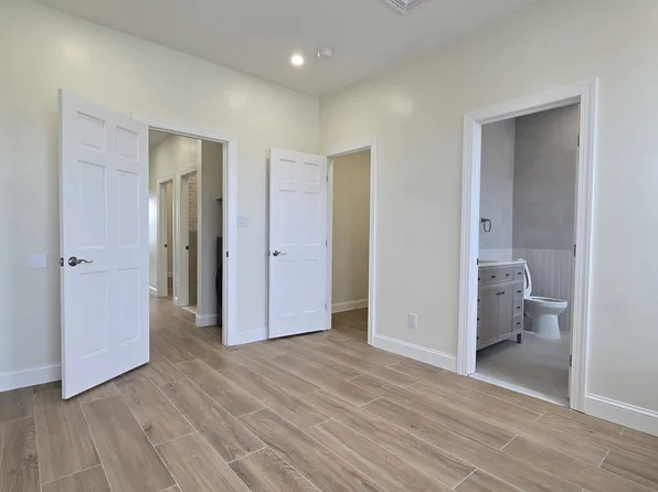 72 Van Dyke Street image 4 of 17