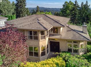 3467 SW Doschview Ct, Portland, OR 97239
