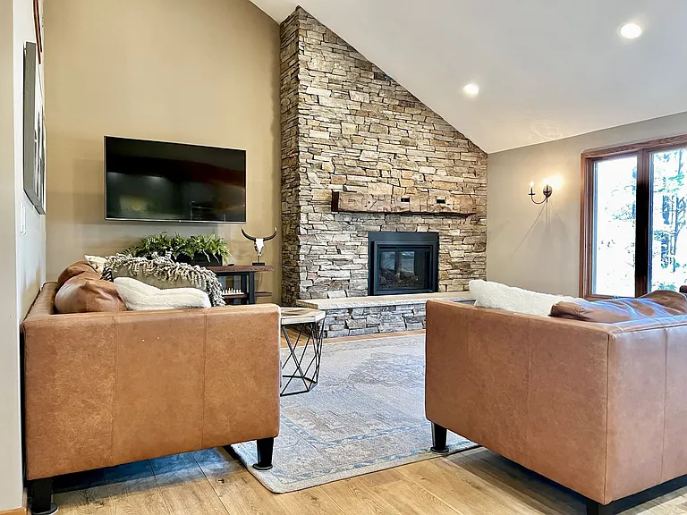 6245 Summit Ct — Photo 8