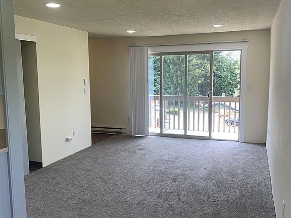 3rd image of 12711 SE 42nd St