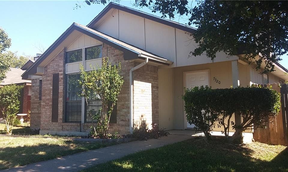 1st image of 7320 Blackthorn Dr