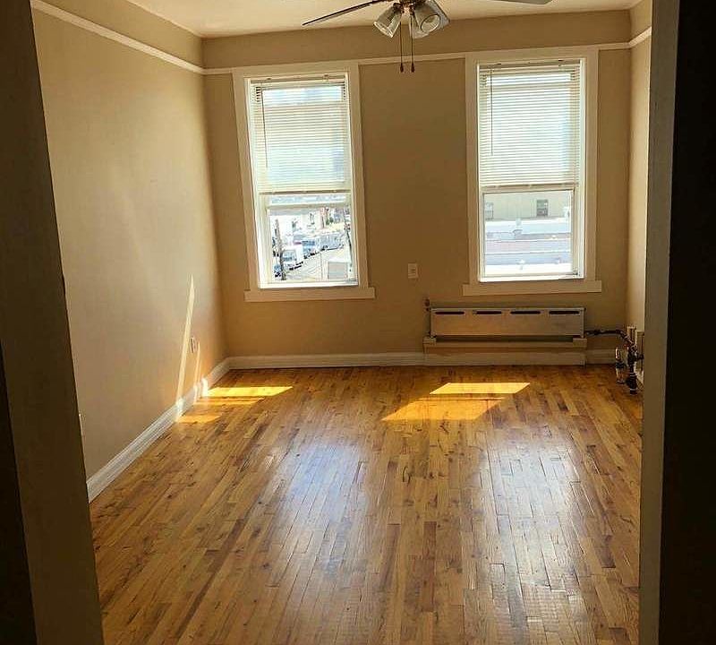 1st image of 33-78 11th St #5