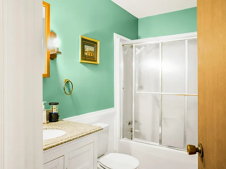 496 Bay Quarter Dr — Photo 12