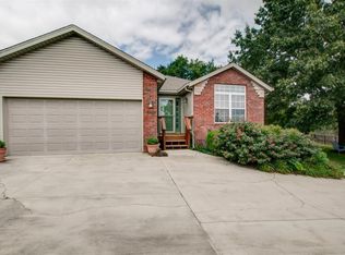 1537 Neihardt Ave, Branson, MO 65616