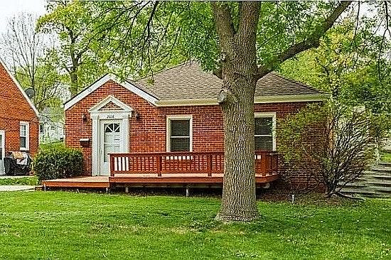 2nd image of 2608 34th St