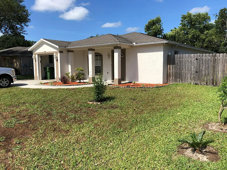 8522 Lazy River Dr — Photo 11