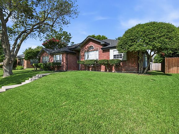 2nd image of 2074 Briarcliff Rd