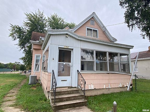 2nd image of 1702 W Antoinette St