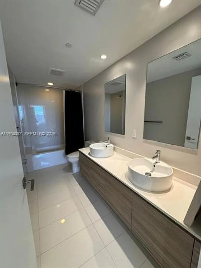 121 NE 34th St cu-807, Miami, FL 33137 — Photo 4