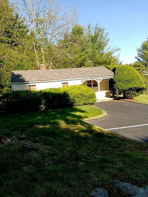 2nd image of 172 Post Rd W