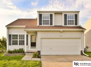 16507 Burdette St, Omaha, NE 68116