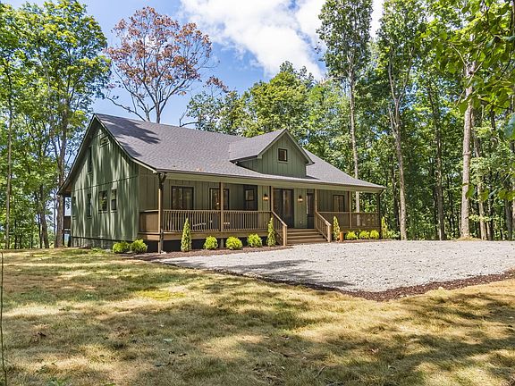 4th image of 824 Valley View Dr