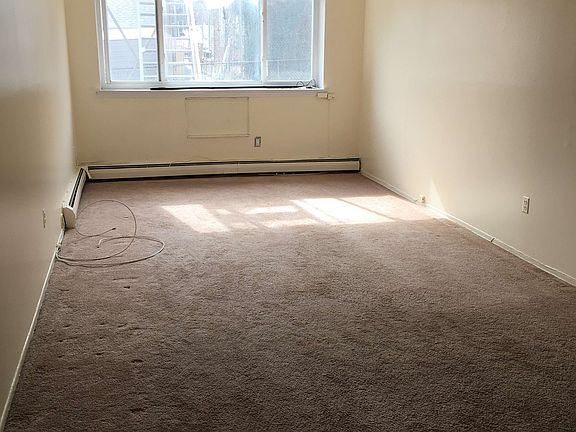 4th image of 2041 49th St #1