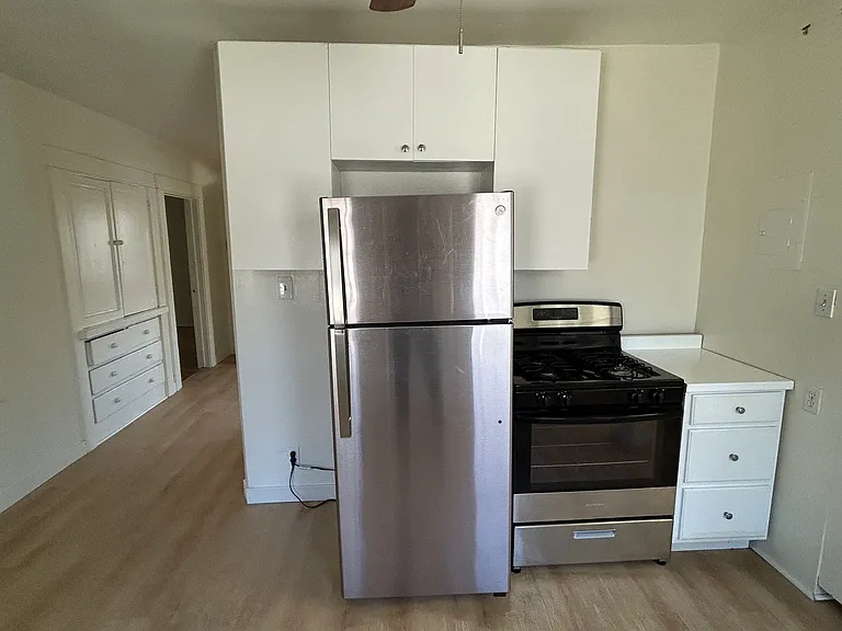 1323 N Orange Dr #1/2 — Photo 5
