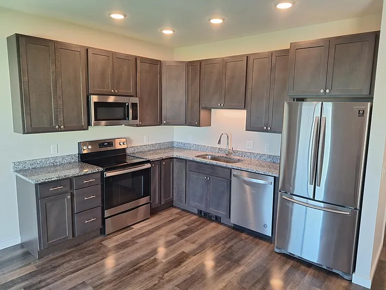 705 S Oak St — Photo 9