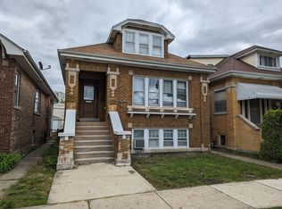 2215 East Ave, Berwyn, IL 60402