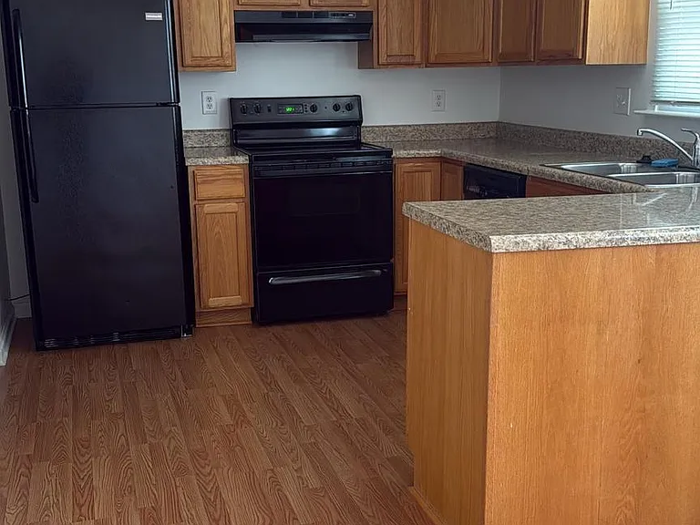 3368 Longbow Ct — Photo 7