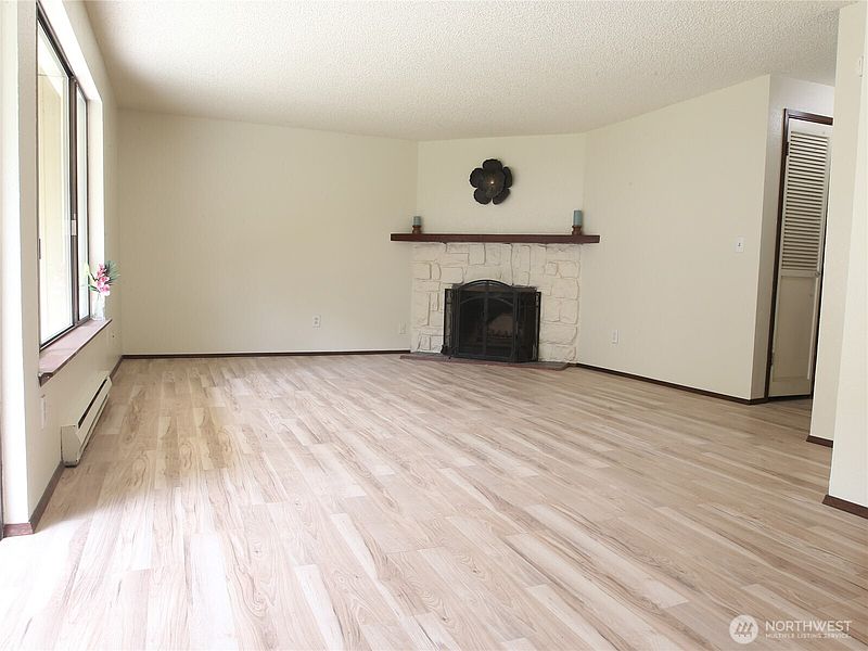 2nd image of 26425 Pennsylvania Avenue NE #34
