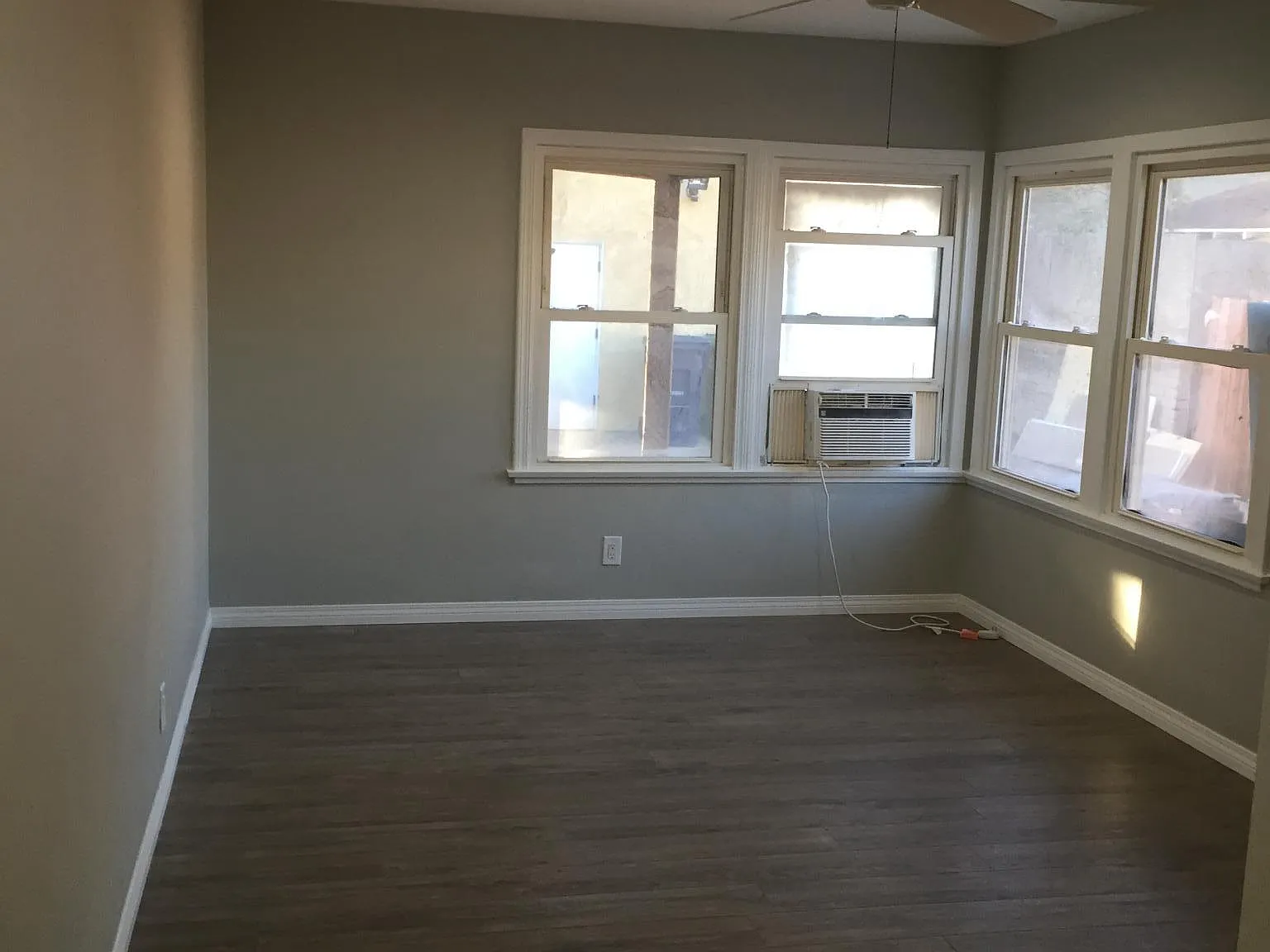 1 bed, 400 sqft, $1,500 — Photo 2