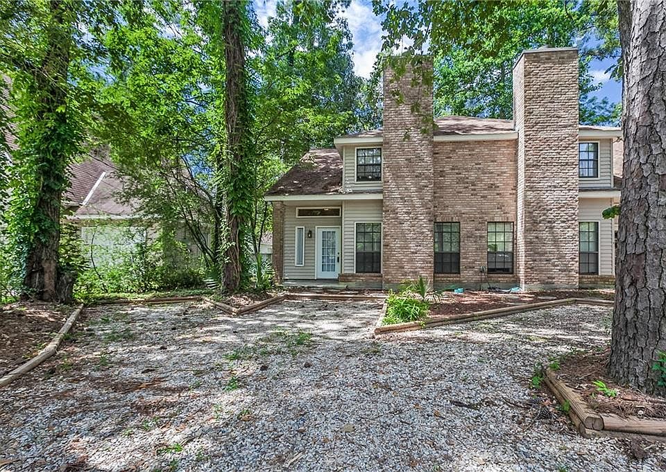 1st image of 627 Village Ln N #9