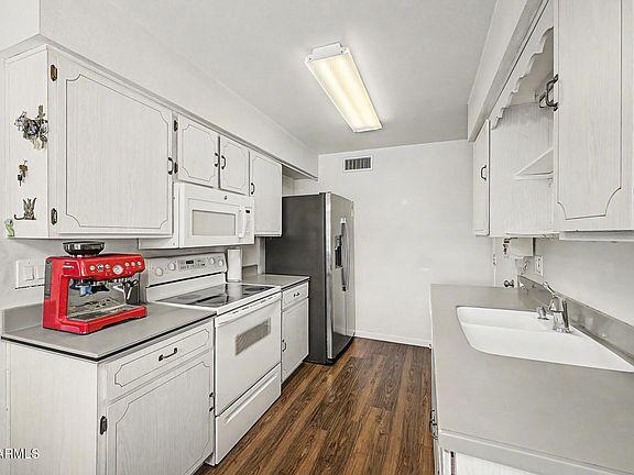 4th image of 10210 N 97TH Drive #A