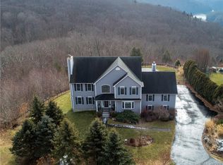 9 Hart Ct, Oxford, CT 06478