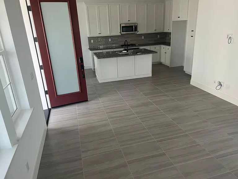 view from living room look onto kitchen