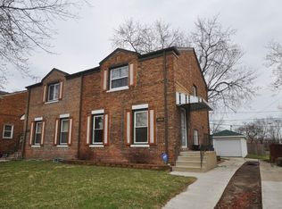 8609 S Champlain Ave, Chicago, IL 60619