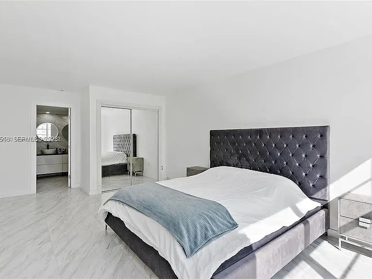 2801 NE 183rd St #1016W — Photo 10