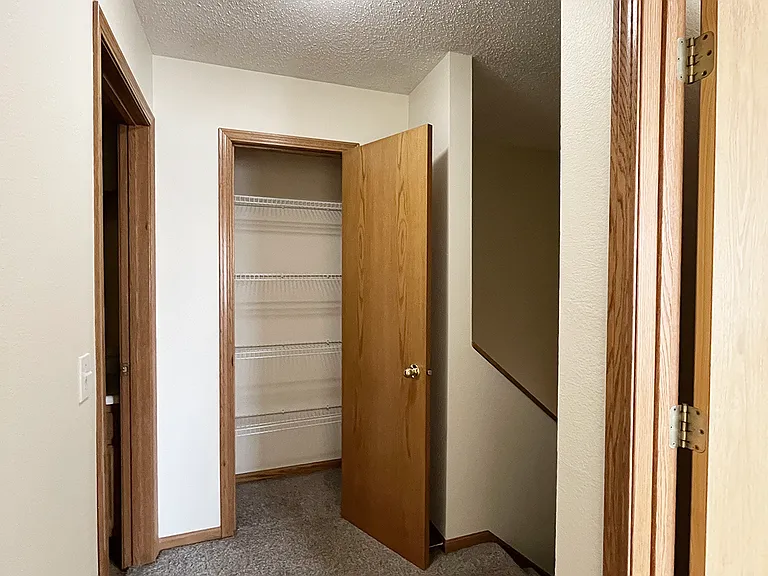 171 W Lind St — Photo 13