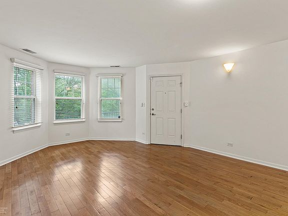 3rd image of 645 W Elm St #B