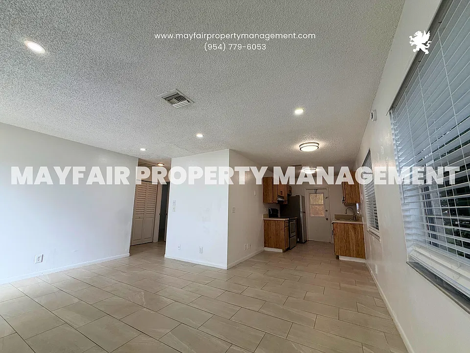 3047 Perry Ave