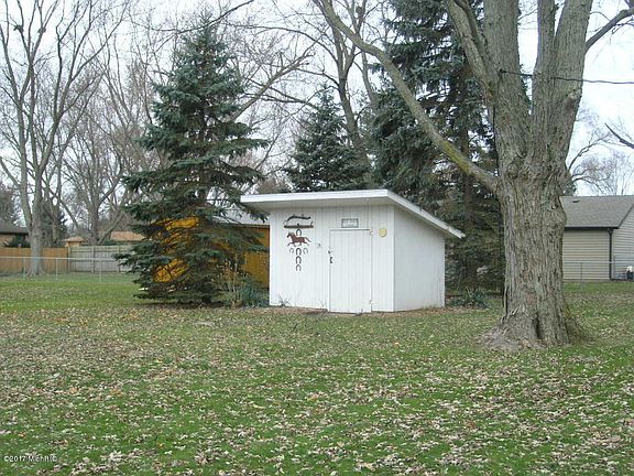 5th image of 640 Maiden Ln