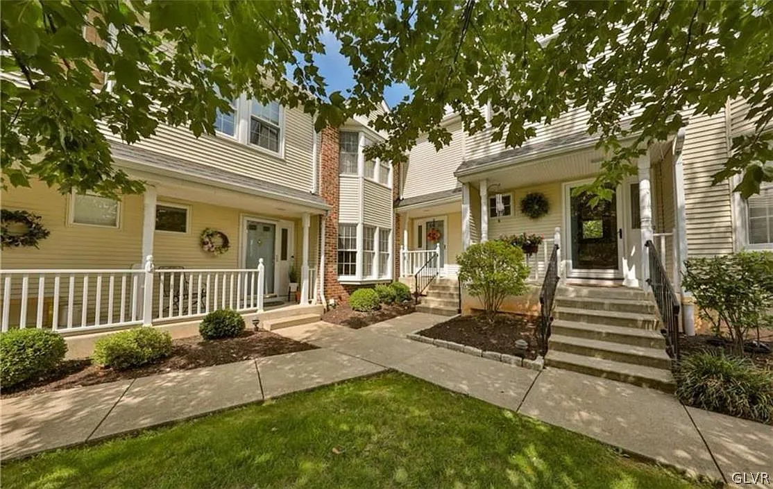 3439 Park Pl photo 1