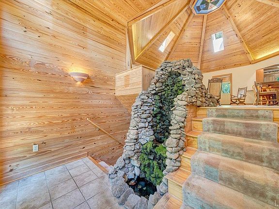 3rd image of 1272 Stoney Way