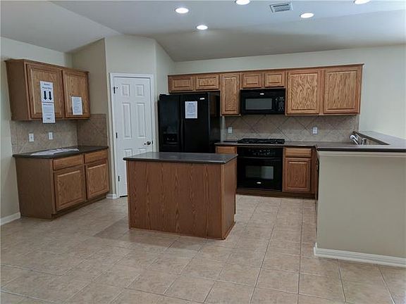 2nd image of 1965 Creek Crest Way