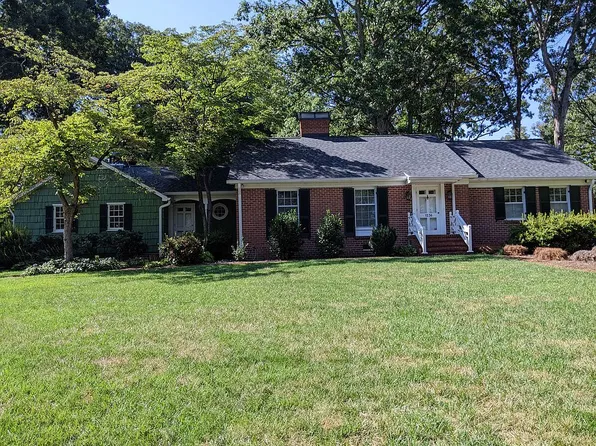 1236 Huntingdon Rd, Winston Salem, NC 27104