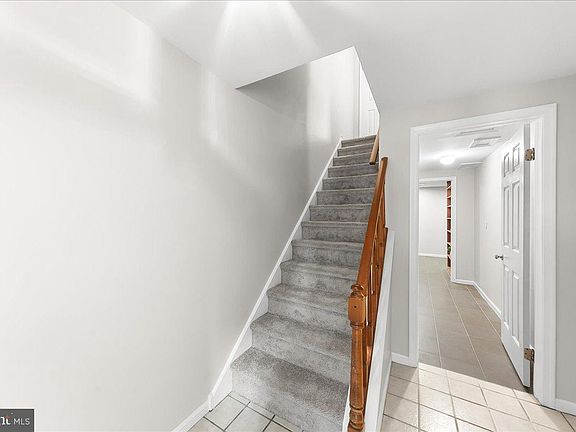 3rd image of 1704 N Glen Dr #1704