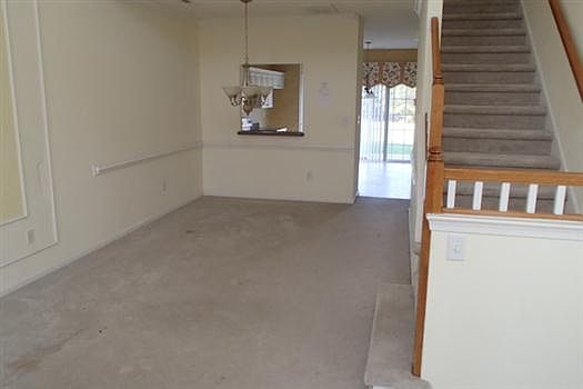 3rd image of 1905 Gunston Dr