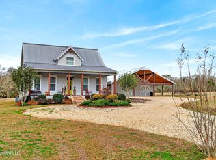 20 Hawkins Dr, Carriere, MS 39426