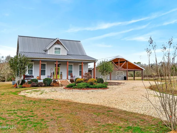 20 Hawkins Dr, Carriere, MS 39426