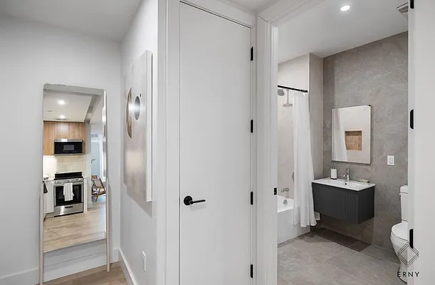 Rented by ERNY LLC | media 11