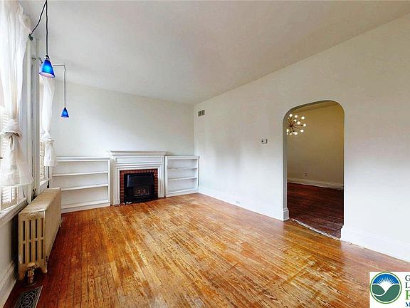 3rd image of 715 High St