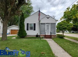 523 N Lark St, Oshkosh, WI 54902