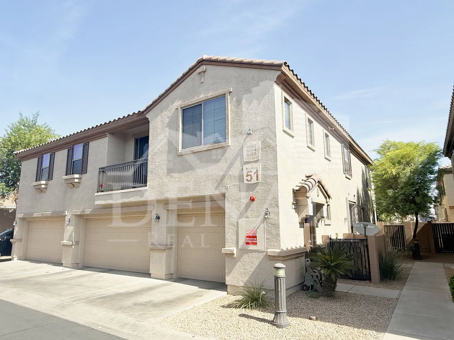 3 bed, 2.5 bath, 1448 sqft, $1,650 — Photo 2