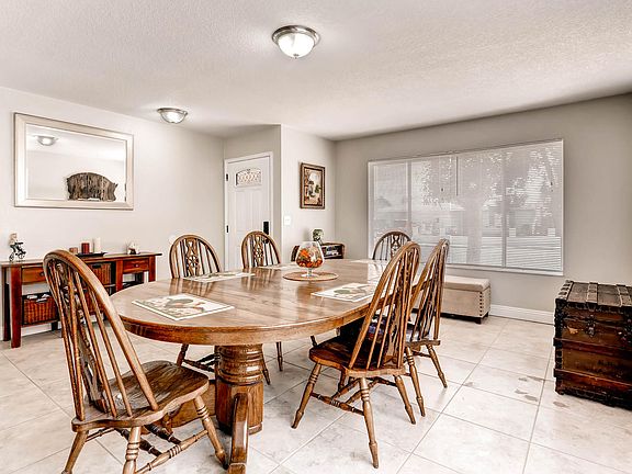 3rd image of 3321 Drover Ave