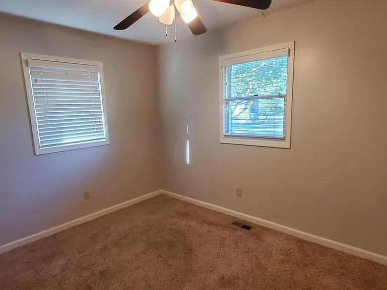 5044 N Salina St — Photo 5